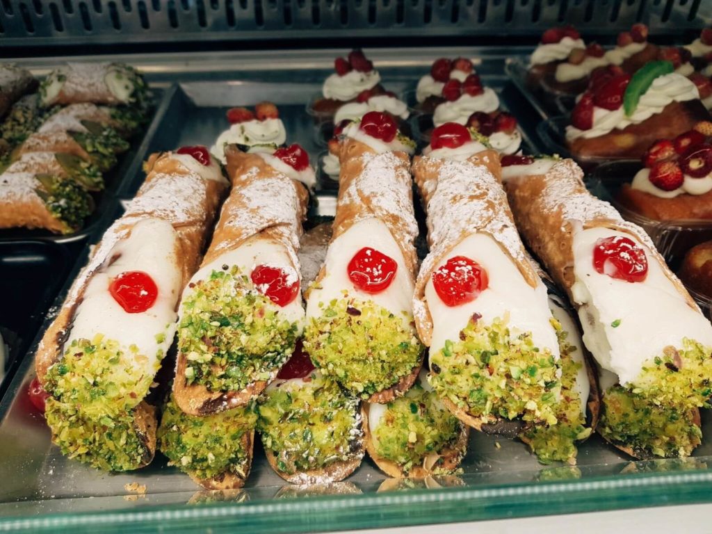 cannoli, czyli gdzie smacznie zjesc w Katanii
