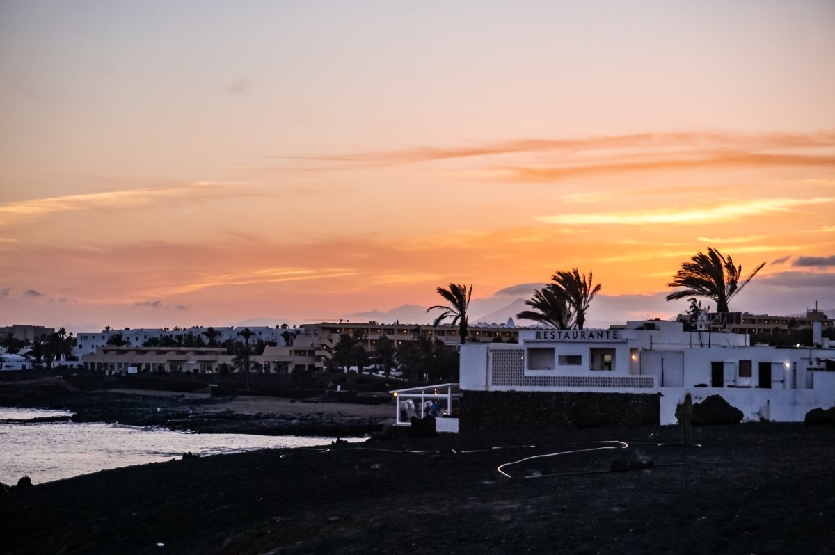 Costa Teguise na Lanzarote - zachód słońca 
