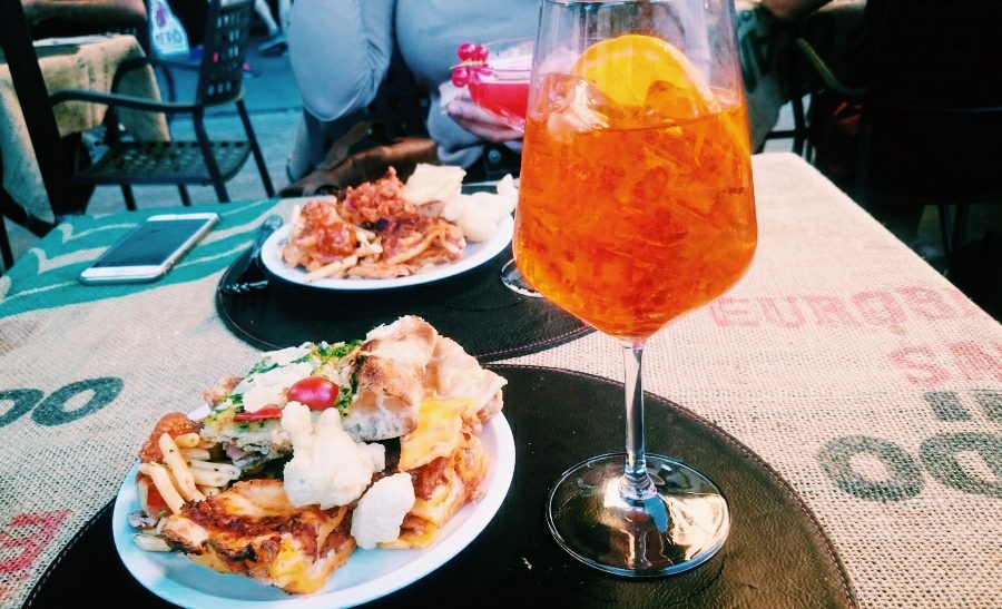 Aperitivo in Tamero in Florence