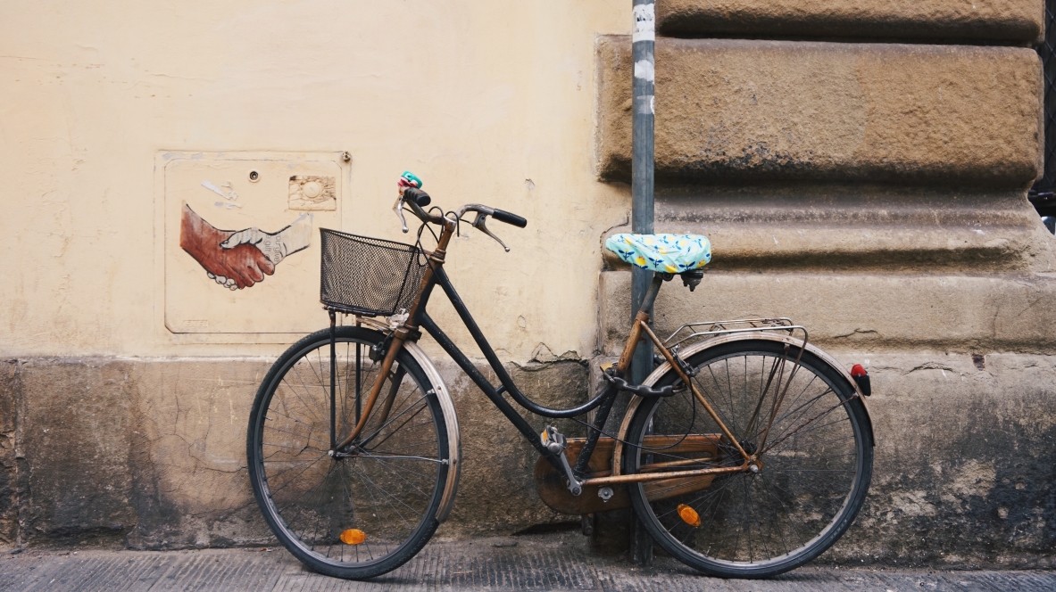 Cute bike and street-art, Florence