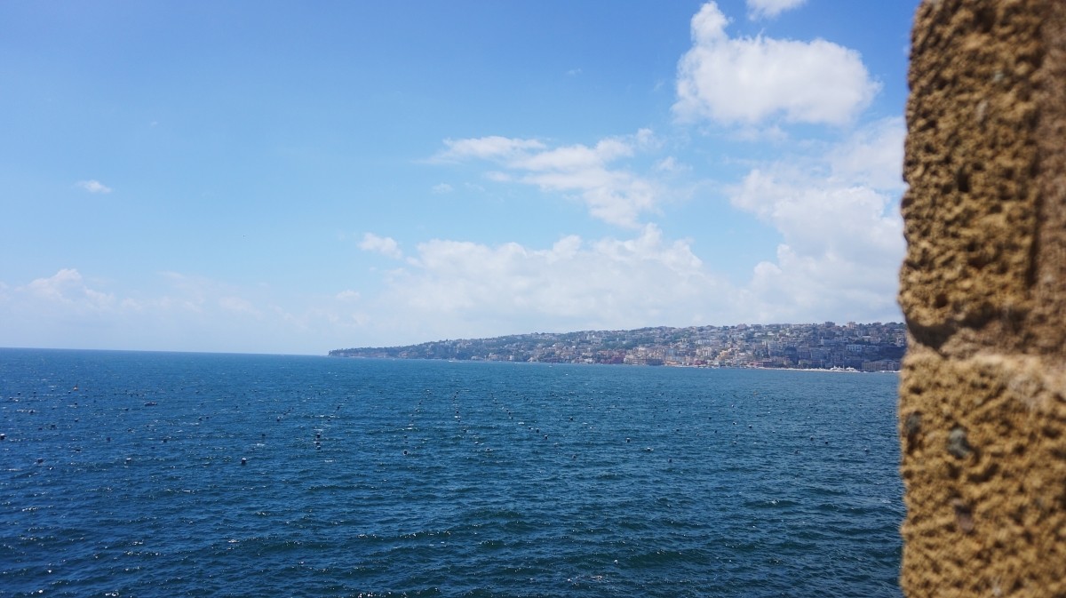 Places to see in Naples - Castle dell'Ovo