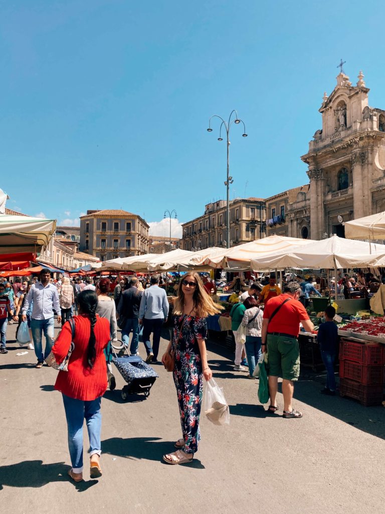 Fera 'o Luni albo Mercato di piazza Carlo Alberto, Market, Catania