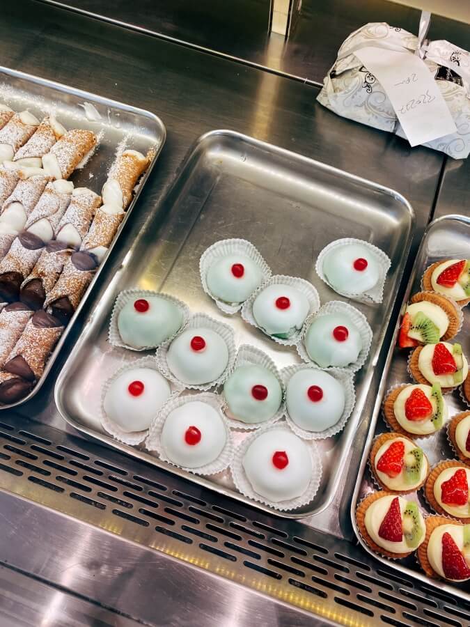 Minne di Sant'Agata, Sicilian sweets, Catania