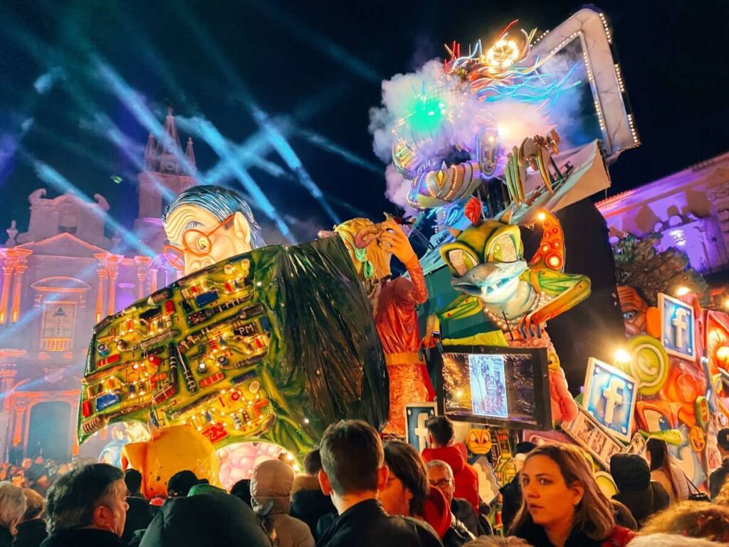 Carnival, Piazza Duomo, Acireale, Sicily 