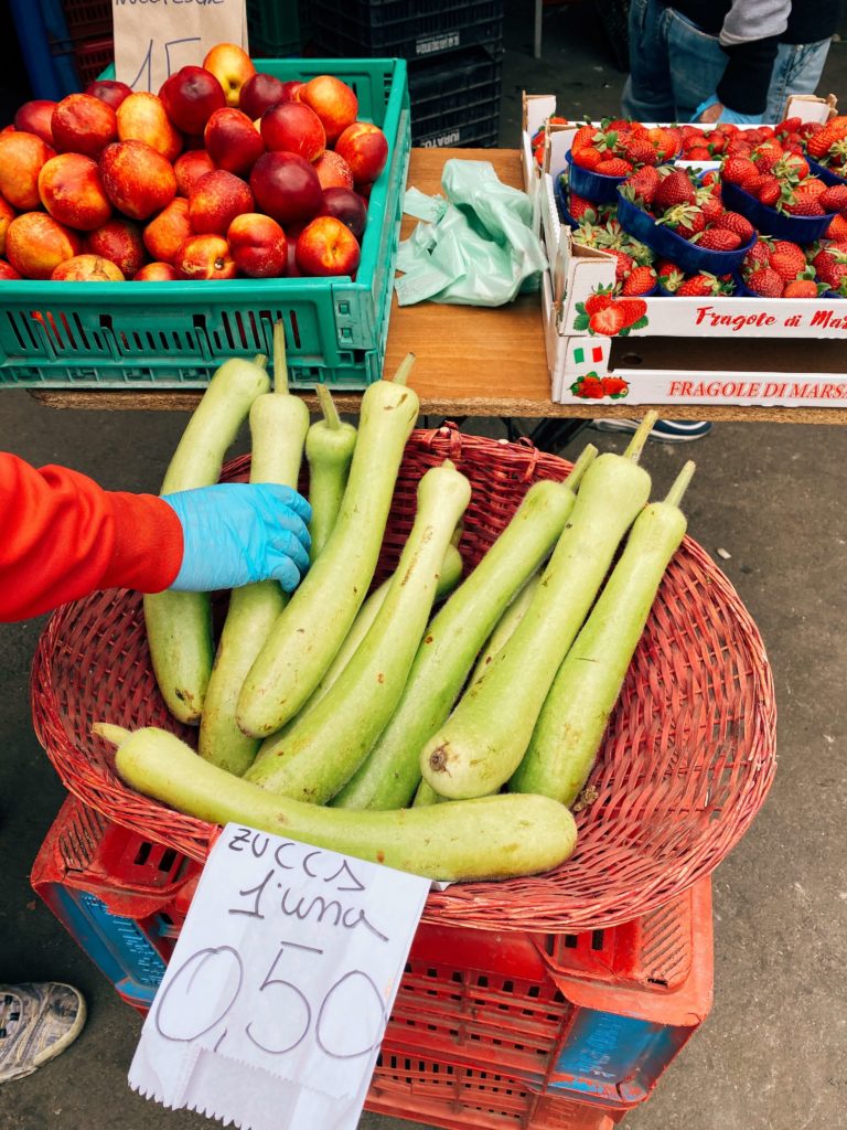 Fera 'o Luni albo Mercato di piazza Carlo Alberto, Market, Catania